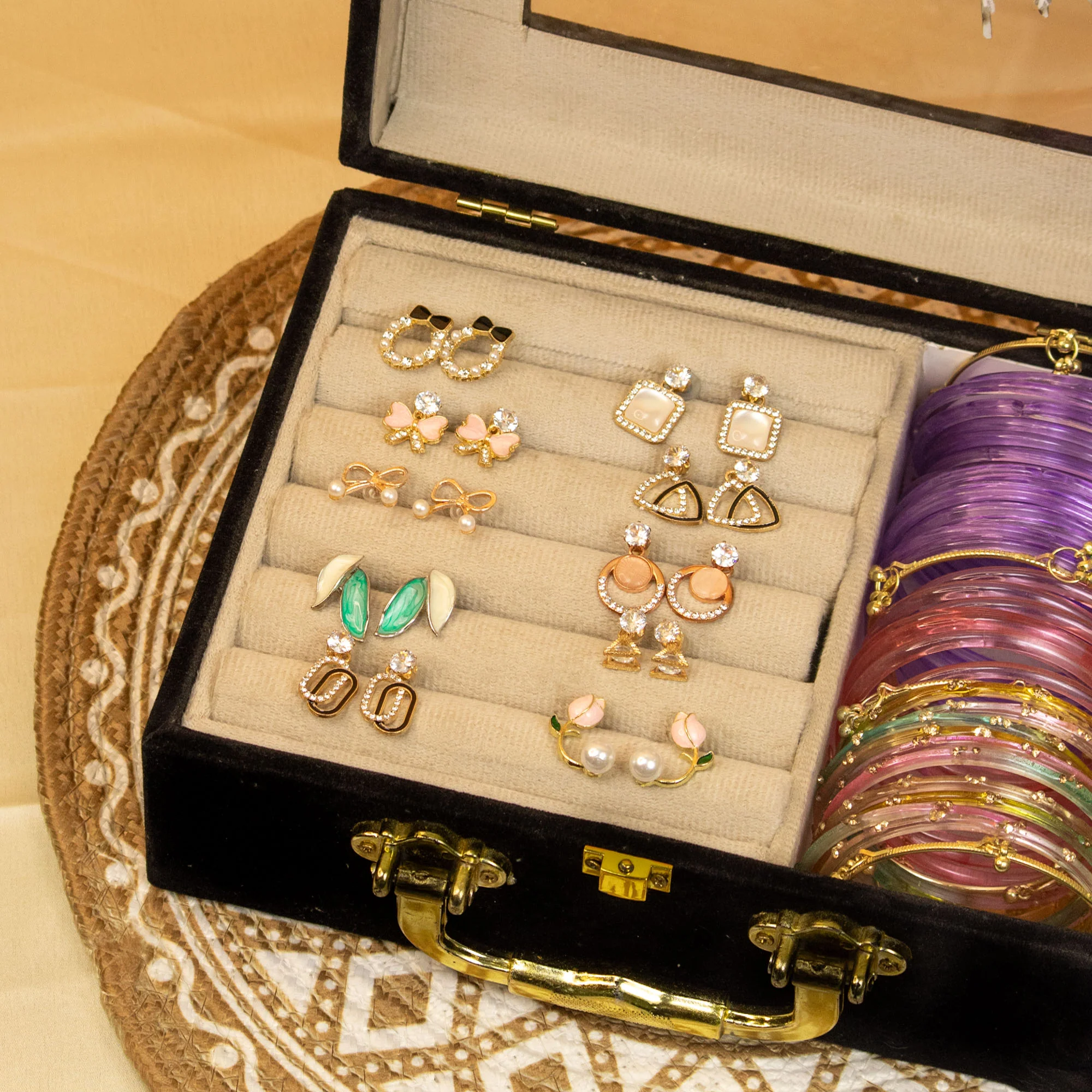 Personalized Jewellery Organizer - Image 4